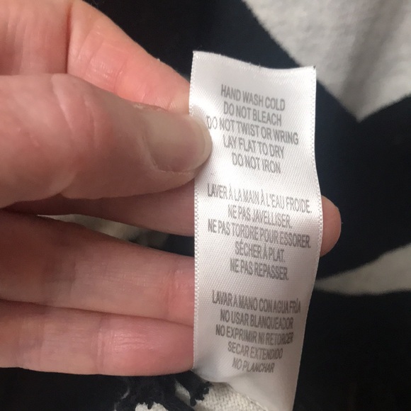 Zig zag fringe tunic sweater - Picture 6 of 6